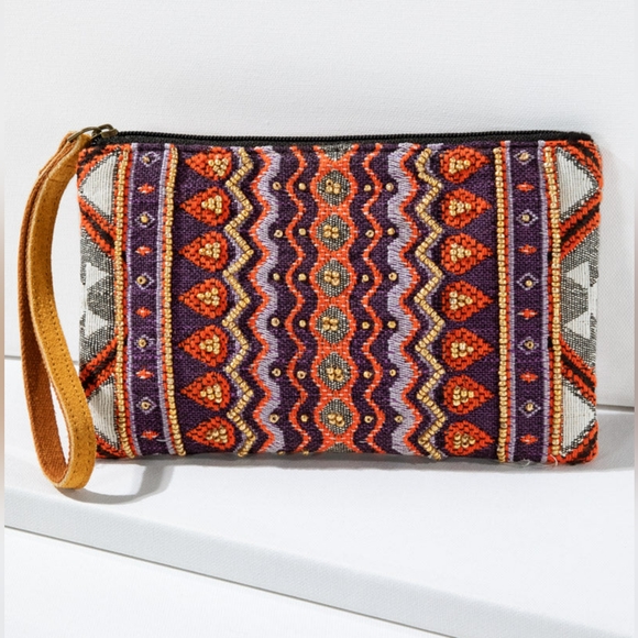 Handmade Hand Beaded Wristlet Clutch - Ethnic Inspired Motive - Dyed Fine Cotton - Picture 2 of 6